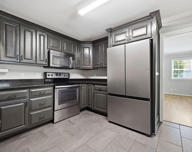 301 N 9th - Photo Thumbnail 8