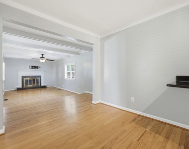 301 N 9th - Photo Thumbnail 2