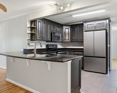 301 N 9th - Photo Thumbnail 7