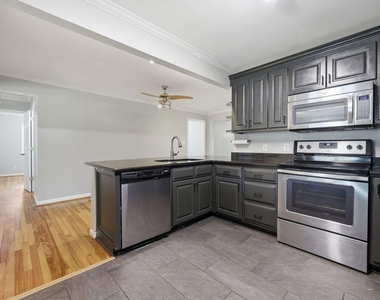 301 N 9th - Photo Thumbnail 9