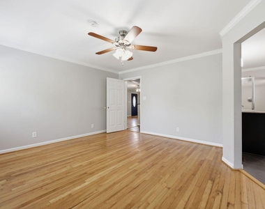301 N 9th - Photo Thumbnail 18