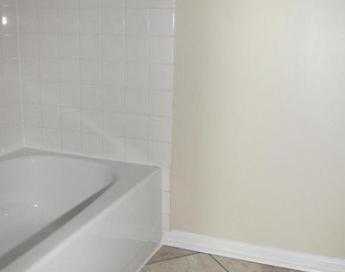 17407 Gallagher Way - Photo Thumbnail 15