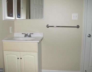 17407 Gallagher Way - Photo Thumbnail 21
