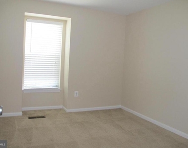 17407 Gallagher Way - Photo Thumbnail 13