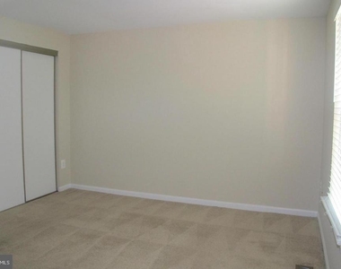 17407 Gallagher Way - Photo Thumbnail 16