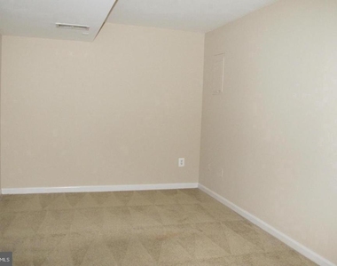 17407 Gallagher Way - Photo Thumbnail 20