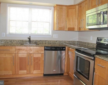 17407 Gallagher Way - Photo Thumbnail 7
