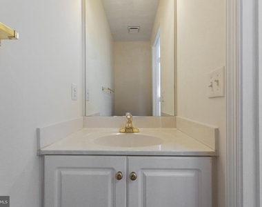 2209 Bear Valley Terrace - Photo Thumbnail 8