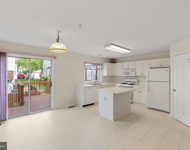 2209 Bear Valley Terrace - Photo Thumbnail 4