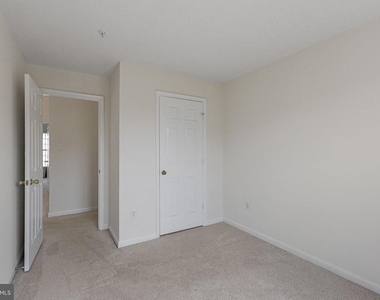 2209 Bear Valley Terrace - Photo Thumbnail 16