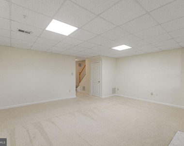 2209 Bear Valley Terrace - Photo Thumbnail 24