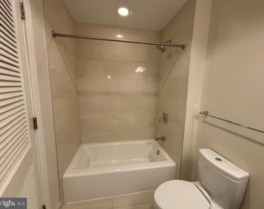 7171 Woodmont Avenue - Photo Thumbnail 23
