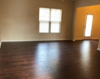 410 Chanson Drive - Photo Thumbnail 2