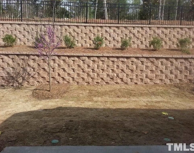 410 Chanson Drive - Photo Thumbnail 11