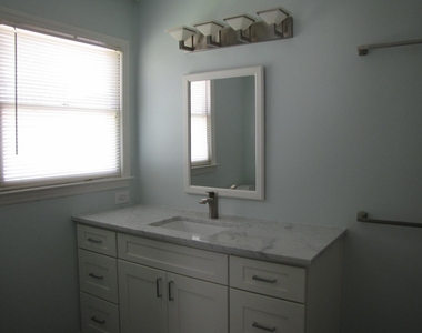 513 Chivalry Drive - Photo Thumbnail 9