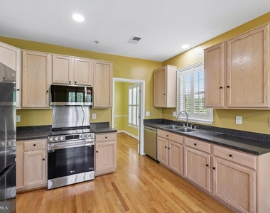 5910 Great Star Drive - Photo Thumbnail 9