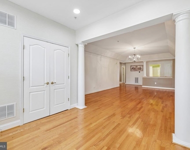 5910 Great Star Drive - Photo Thumbnail 17