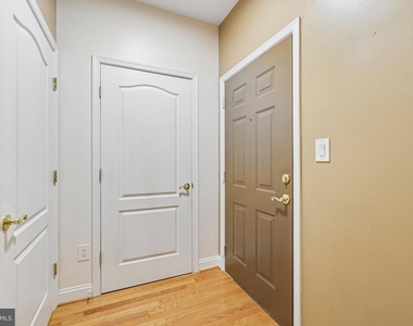5910 Great Star Drive - Photo Thumbnail 2