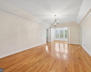 5910 Great Star Drive - Photo Thumbnail 3