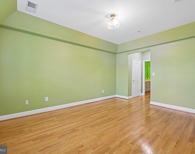5910 Great Star Drive - Photo Thumbnail 18