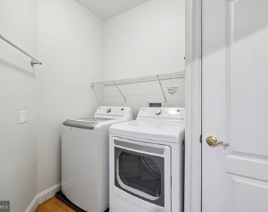 5910 Great Star Drive - Photo Thumbnail 12