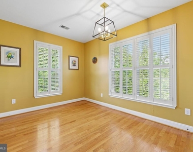 5910 Great Star Drive - Photo Thumbnail 6