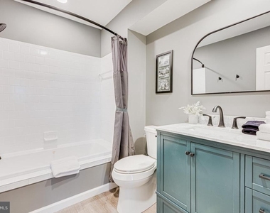9180 Emersons Reach - Photo Thumbnail 17