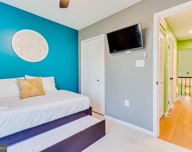 9180 Emersons Reach - Photo Thumbnail 24