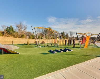 9180 Emersons Reach - Photo Thumbnail 33