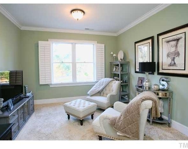 64 Mountain Laurel - Photo Thumbnail 15