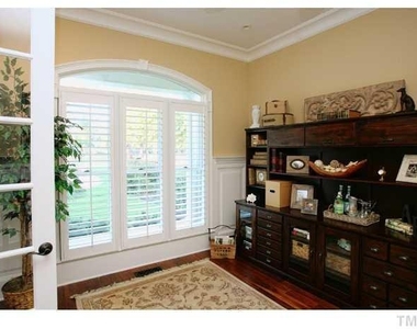 64 Mountain Laurel - Photo Thumbnail 16