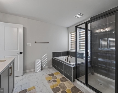 1124 Miller Farm Dr - Photo Thumbnail 18