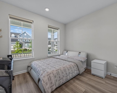 1124 Miller Farm Dr - Photo Thumbnail 9