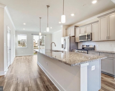 11687 Emily Dickinson Pl - Photo Thumbnail 5