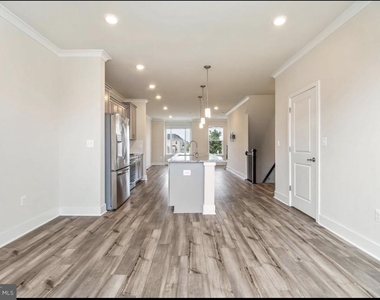 11687 Emily Dickinson Pl - Photo Thumbnail 10