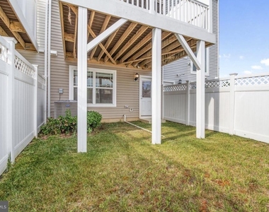 11687 Emily Dickinson Pl - Photo Thumbnail 33