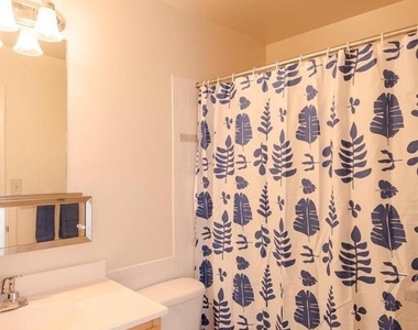 7407 Alvah Avenue - Photo Thumbnail 10