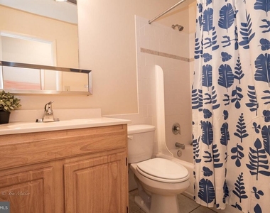 7407 Alvah Avenue - Photo Thumbnail 11