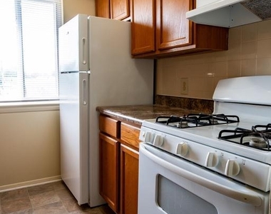 7407 Alvah Avenue - Photo Thumbnail 5