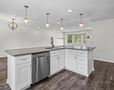 10202 Daventry Drive - Photo Thumbnail 8