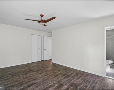 10202 Daventry Drive - Photo Thumbnail 12