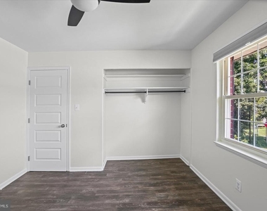 10202 Daventry Drive - Photo Thumbnail 17