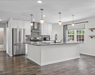 10202 Daventry Drive - Photo Thumbnail 2