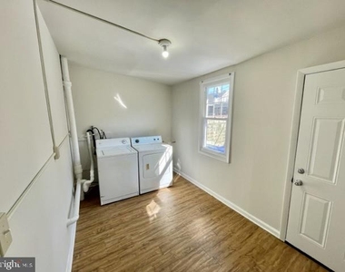 1301 Clarkson Street - Photo Thumbnail 8