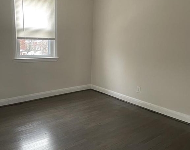 922 Dartmouth Road - Photo Thumbnail 13