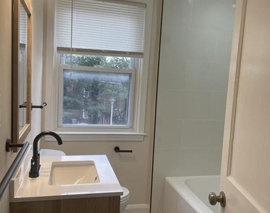 922 Dartmouth Road - Photo Thumbnail 12