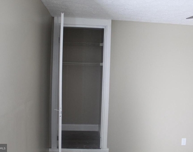 446 Goethe Street - Photo Thumbnail 16