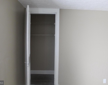 446 Goethe Street - Photo Thumbnail 17