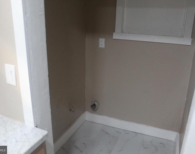 446 Goethe Street - Photo Thumbnail 10