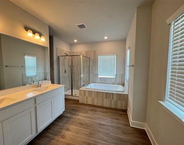 3000 Chisholm Trail Rd - Photo Thumbnail 14